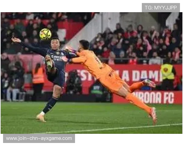 皇马边路长驱直入,维尼修斯冷静推进建功