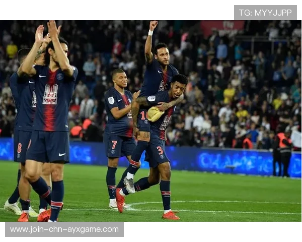 法甲巴黎外围传递准确，锋线连续冲击：巴黎圣日耳曼再掀足球风暴